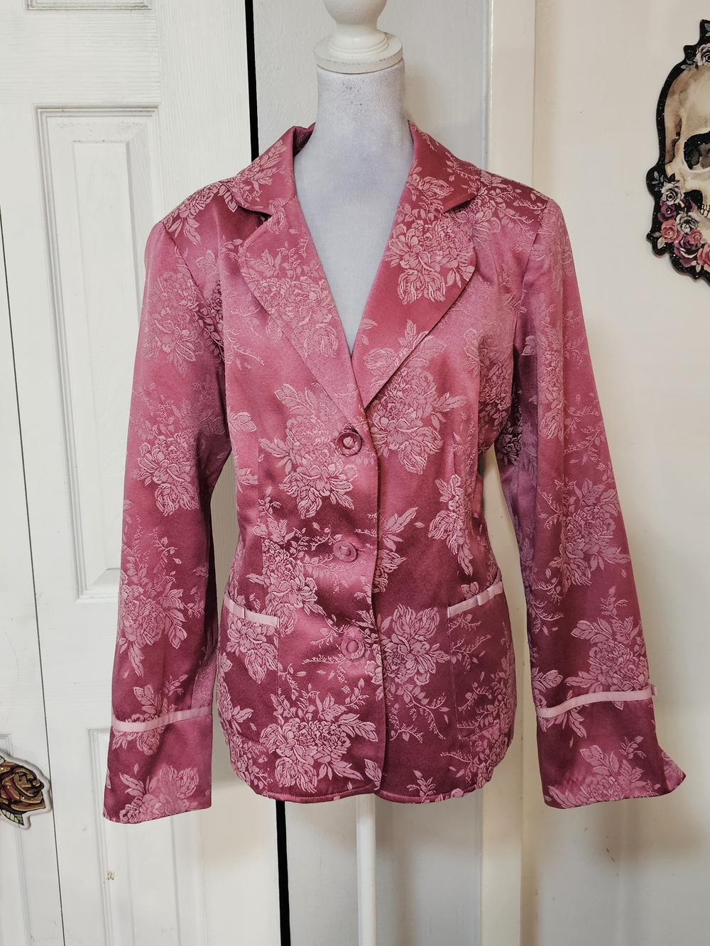 Susan Graver Pink Floral Satin Blazer - Picture 2 of 7